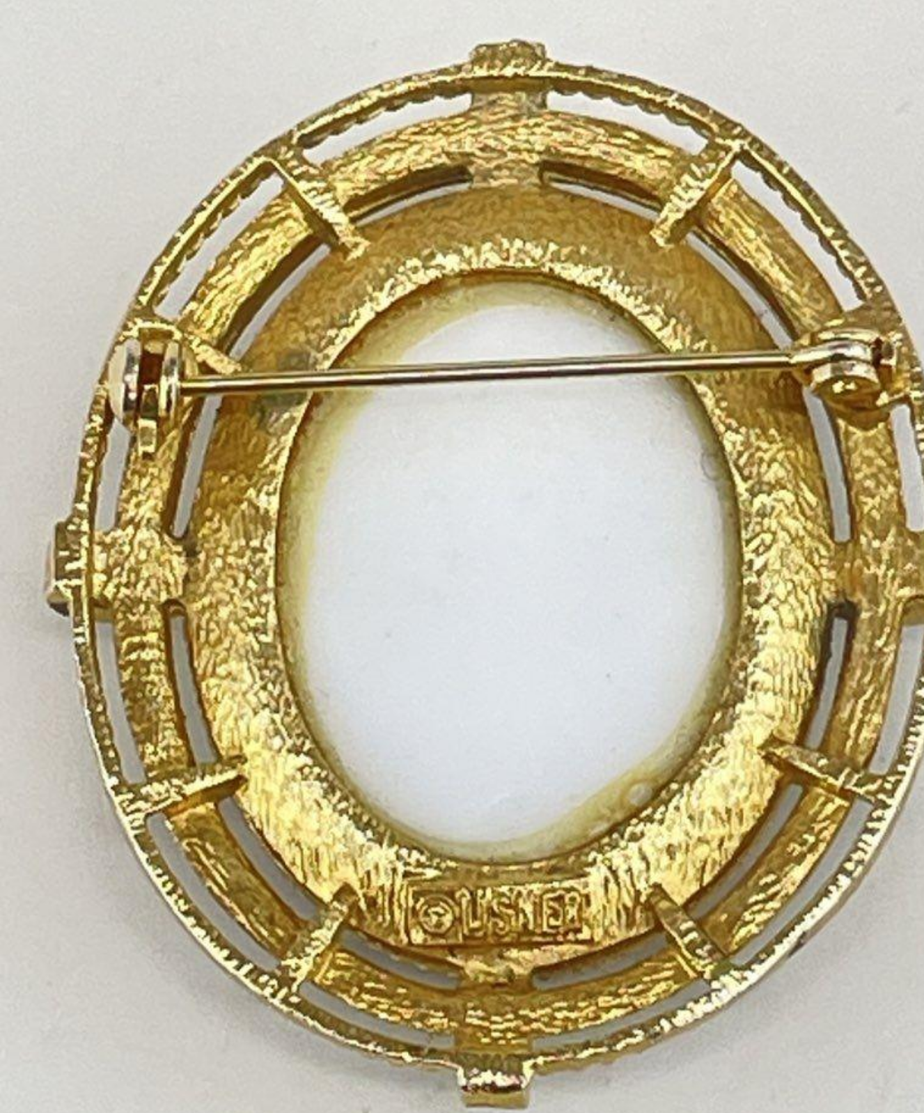 Back of brooch