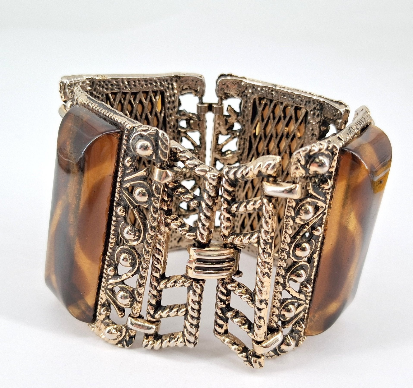 Brown resin bracelet